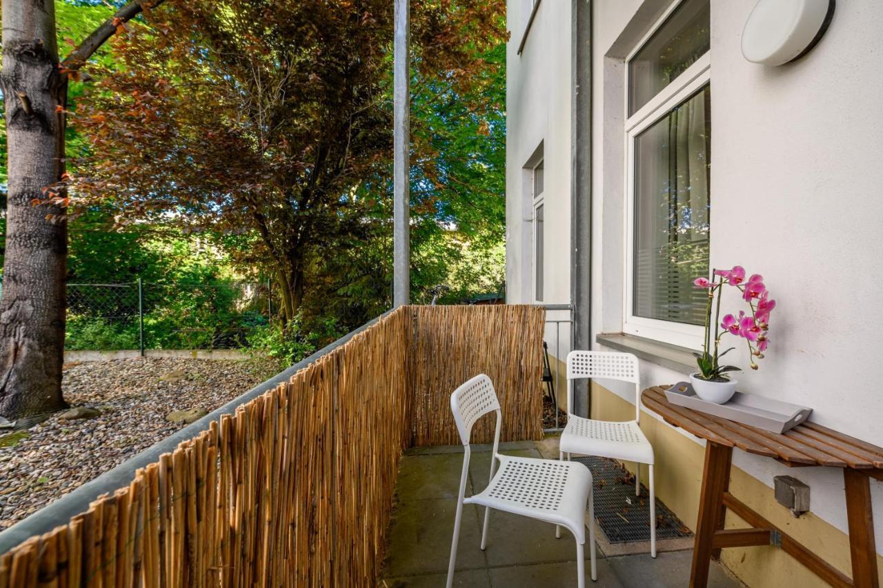 Helle Wohnung In Sudenburg Mit Balkon - Wlan, 4 Schlafplaetze Magdeburg Bagian luar foto