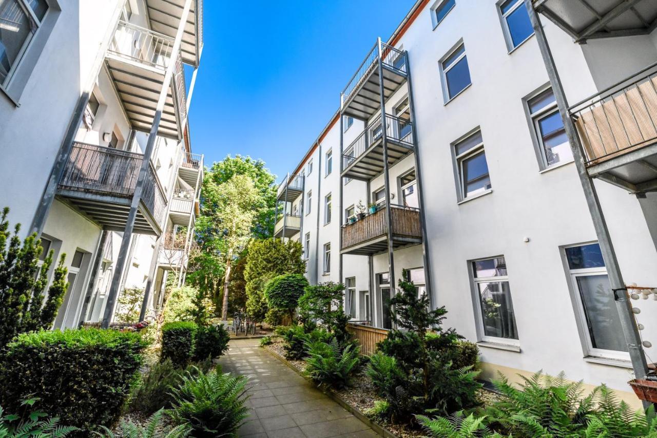 Helle Wohnung In Sudenburg Mit Balkon - Wlan, 4 Schlafplaetze Magdeburg Bagian luar foto